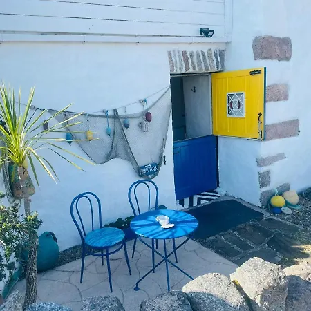 The Old Boathouse At Harbour Apartament