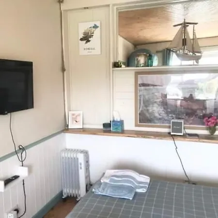 아파트 The Old Boathouse At Harbour