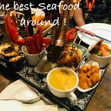 아파트 The Old Boathouse At Harbour 번베그