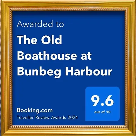 아파트 The Old Boathouse At Harbour 번베그