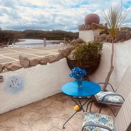 아파트 The Old Boathouse At Harbour 번베그