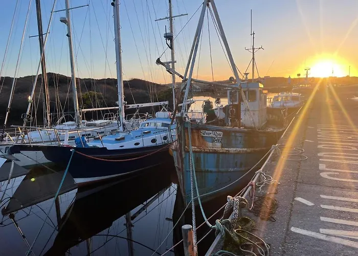 The Old Boathouse At Harbour