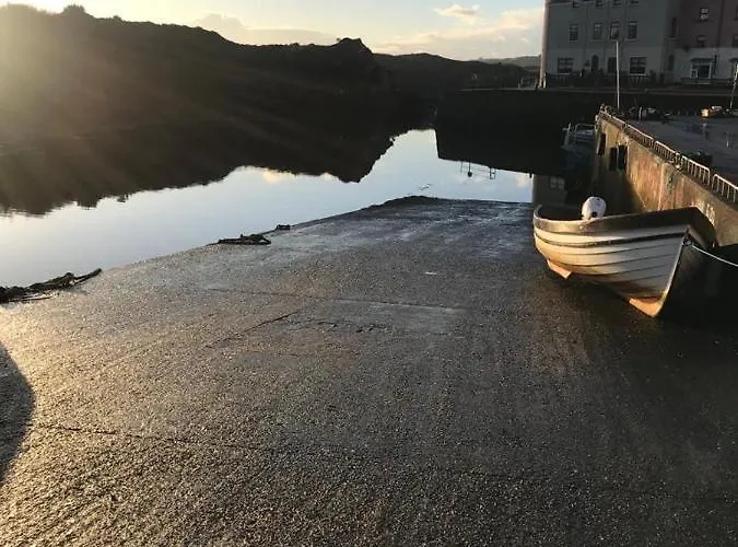 The Old Boathouse At Harbour * Bunbeg